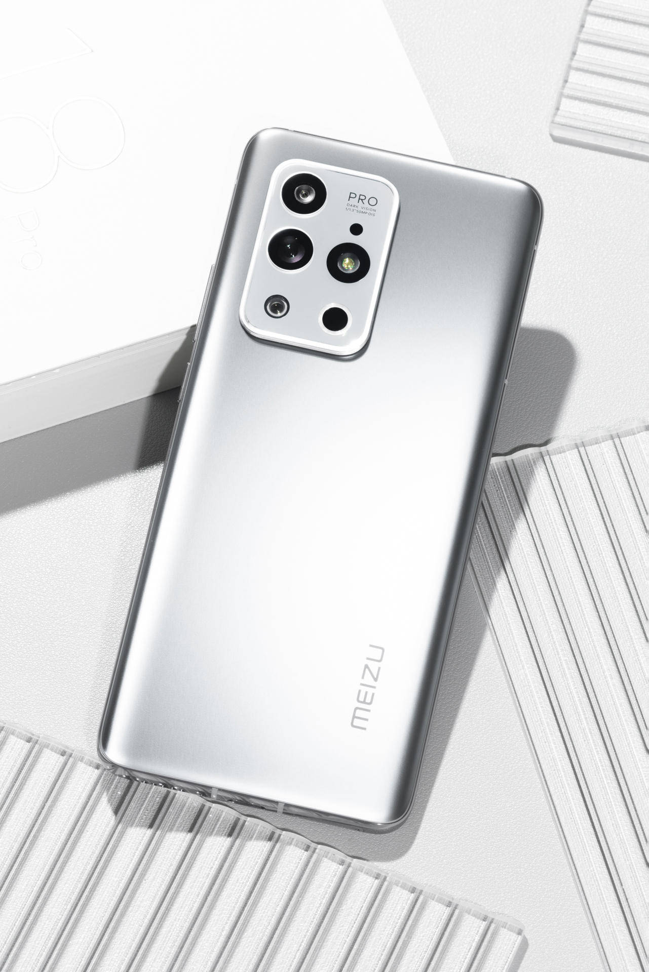 评测不随波逐流的魅族18pro是魅族18岁的成人答卷