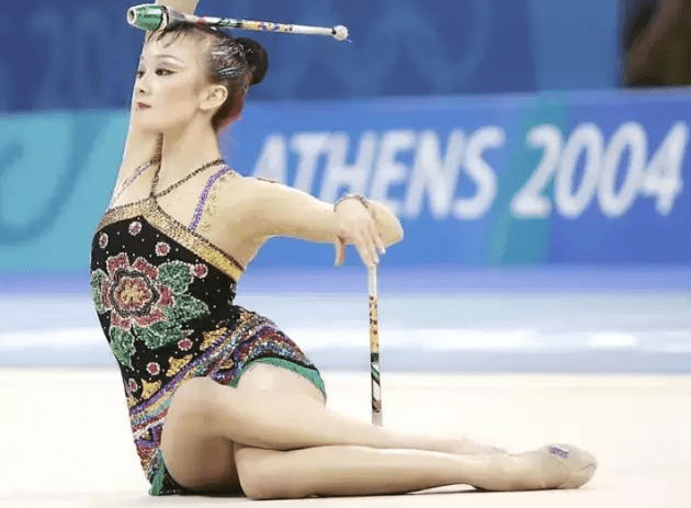 原创她是中国艺体女皇曾被下令封口愤怒离开如今成性感总裁