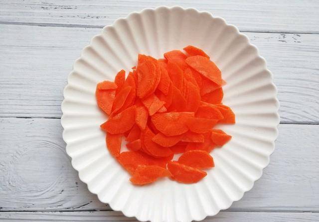 洋葱炒土豆片的家常炒法图片 9f321483271c4a98a3212422efa181f6.jpeg