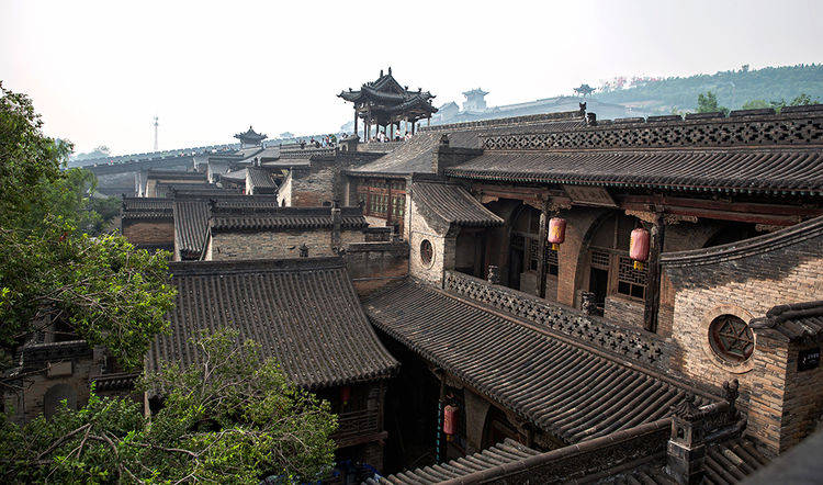 当然,古代建筑当中少不了的就是文化了,王家大院的各个建筑细节也都是