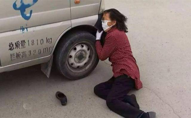 碰瓷被警察处理 7eb16d5223a04d1f8c6775d4186ec597.jpeg