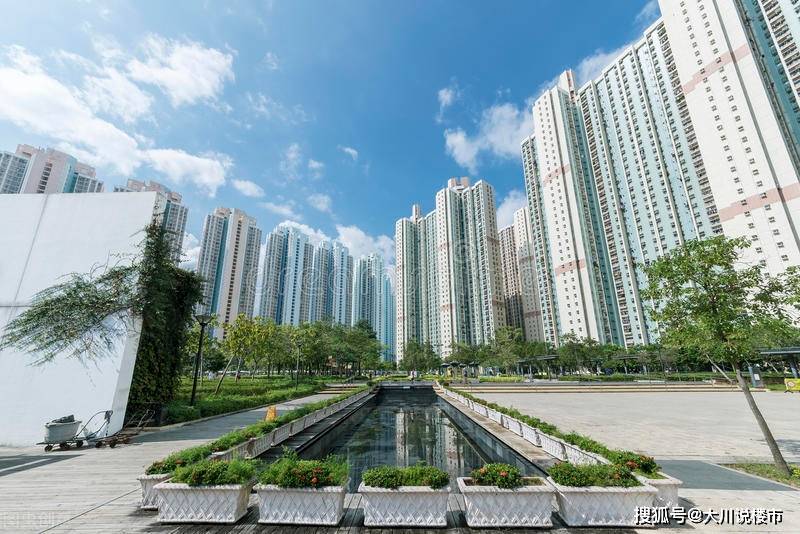 城镇人均住房面积_中国的人均住房面积(2)
