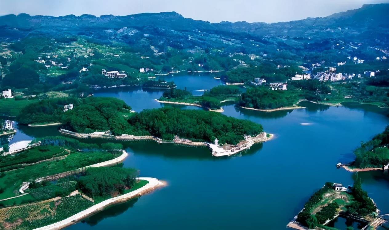 藏在重庆周边的小众秘境,人少景美,当天就能打来回!_南湖