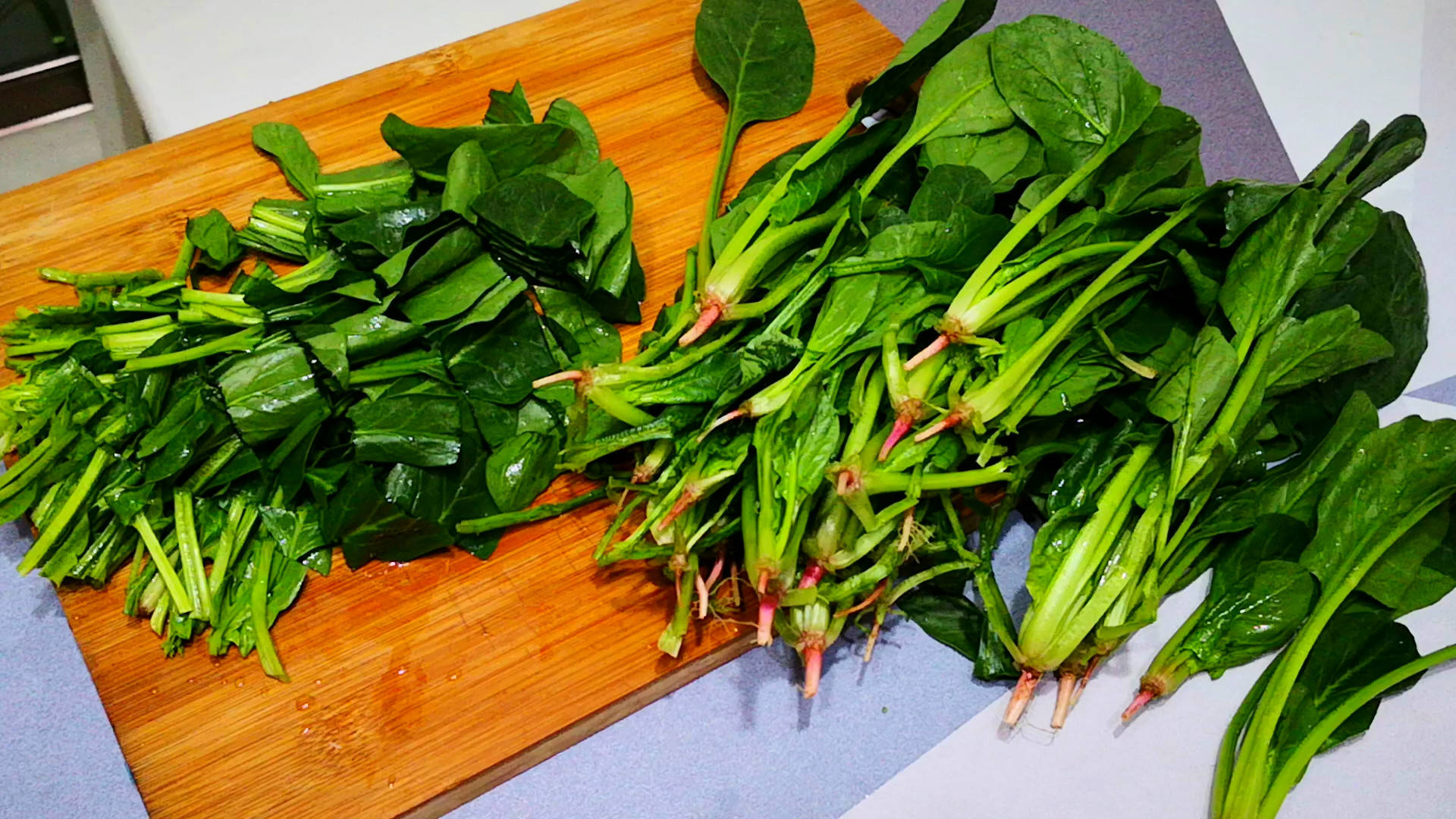 夏天,不管有钱没钱,6种高钾食物中老年人要常吃,吃饭香睡得稳_苋菜