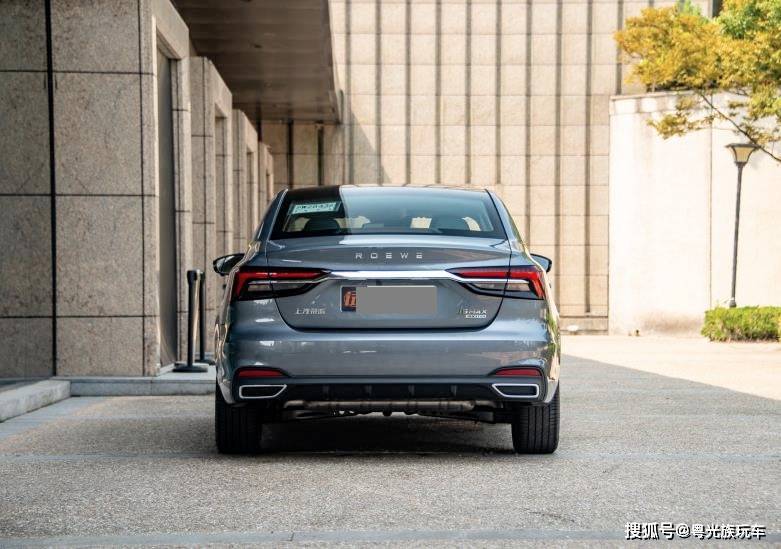 荣威i6max车长4米7配运动套件15t可输出173马力油耗57l