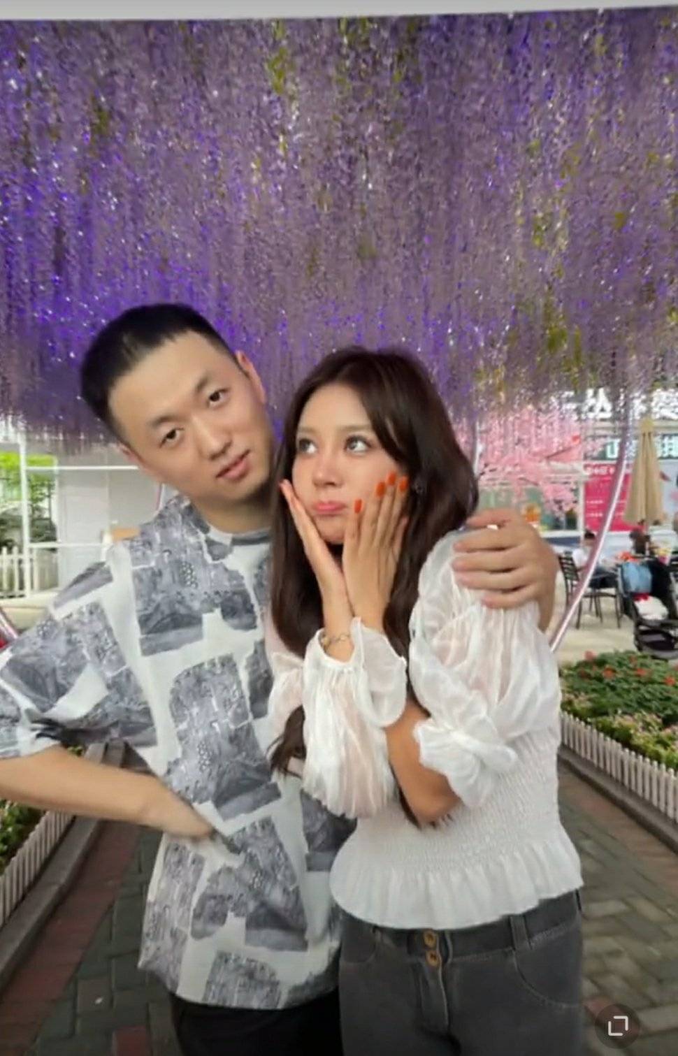 药水哥官宣恋情引热议动作亲密很有夫妻相当事女回应以为和药水哥恋爱