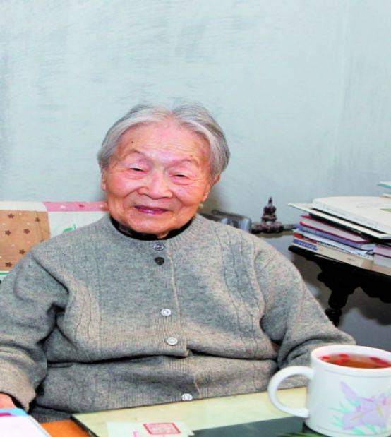 原创民国才女杨绛人老了才会明白最亲的人不是老伴儿和孩子