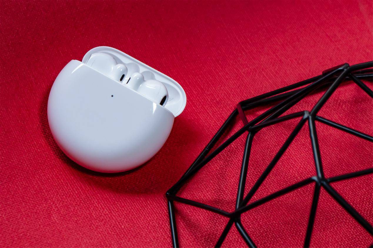 华为freebuds 4即将正式开售 打造半入耳主动降噪新高度_耳机