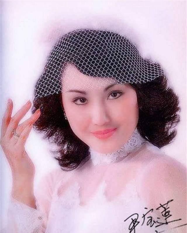 逆龄她是新白娘子传奇许仙的姐姐68岁容颜不输赵雅芝