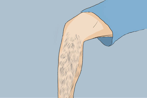 为何有些男性腿毛旺盛，有些腿毛很少？腿毛的旺盛与否和啥有关？