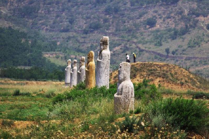 退位,但包括河东节度使李克用,凤翔节度使李茂贞,淮南节度使杨行密