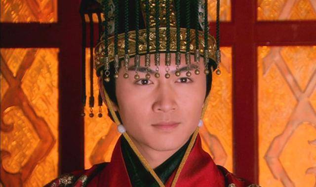 高洋驾崩后,太子高殷继承大统,尊六叔常山王高演为太傅,自己的另一位