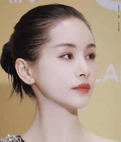 32岁王子文应该是填充做得最成功的女明星比曲妖精还要美