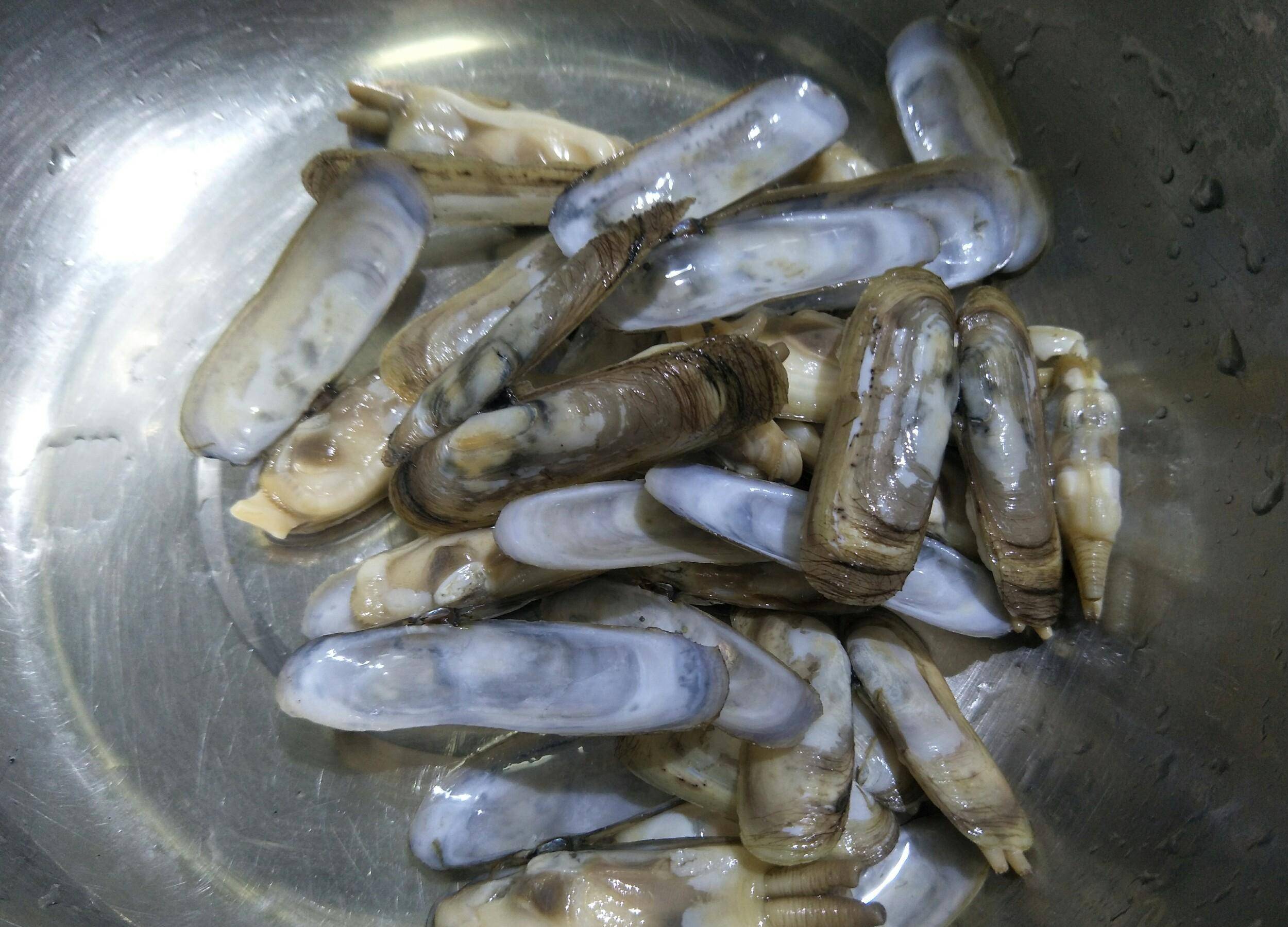 秋季适合吃海鲜,成本只花5块钱,简单一烹饪,太好吃了_蛏子