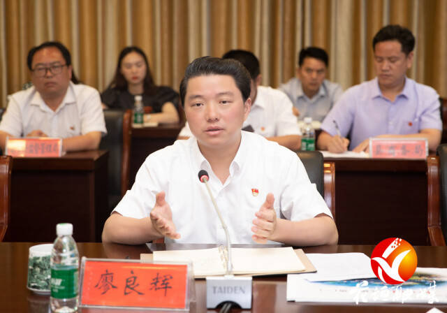 廖良辉对张连喜一行表示热烈欢迎.