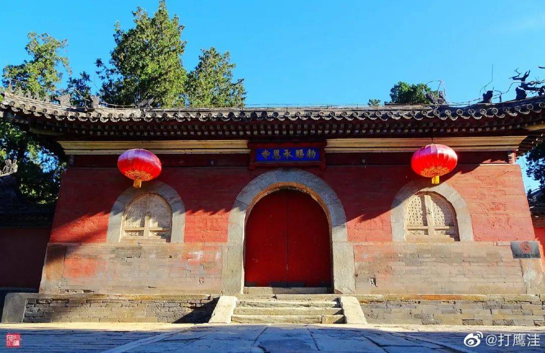 承恩寺在建寺时就拨下了巨大庙产其拥有大量田产,宅地和翠云庵等数座