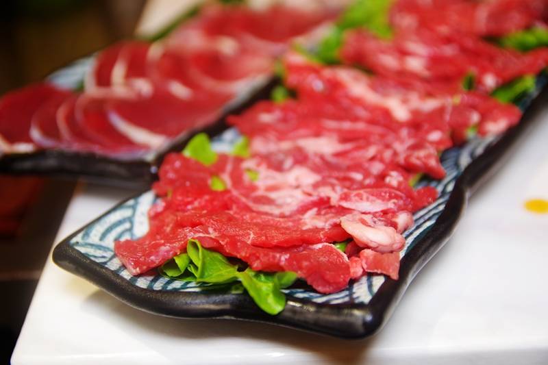 膏蟹皮皮虾大虾鱿鱼仔等,或鲜美或爽脆或鲜甜,在卤水火锅竟然也是有