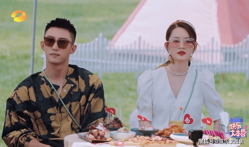 《快本》下期预告来袭,荧屏cp合体不说,《山河令》演员也来了_张哲瀚