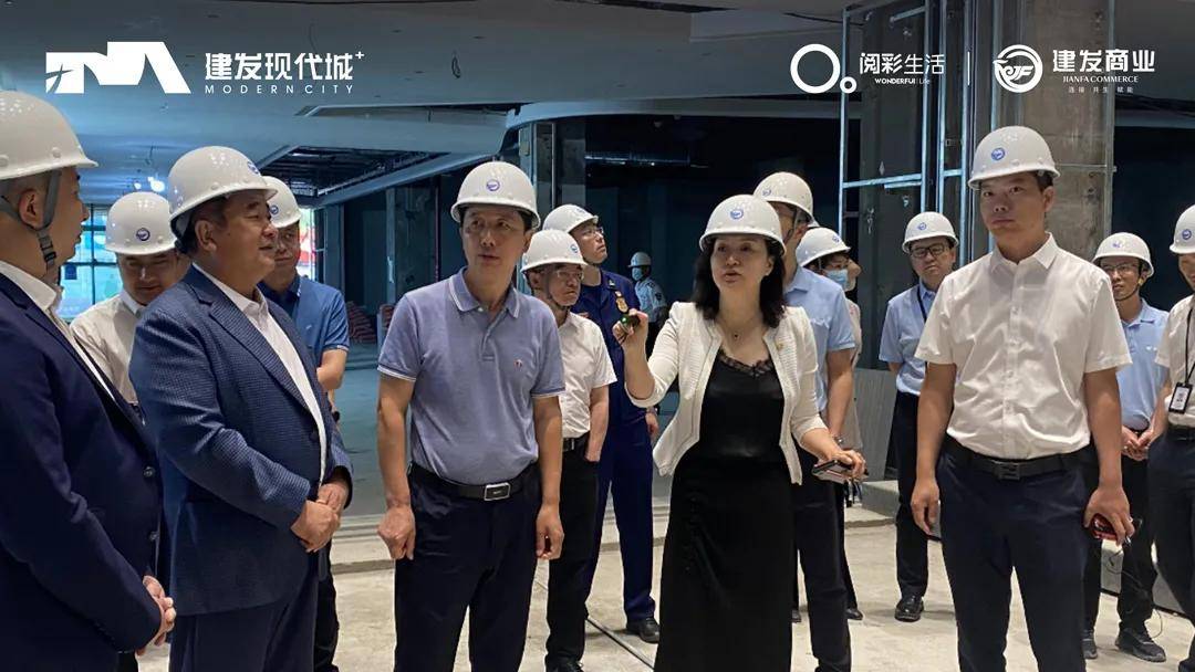 100天誓师大会银川建发集团高级副总裁,建发商管公司总经理王宁君说