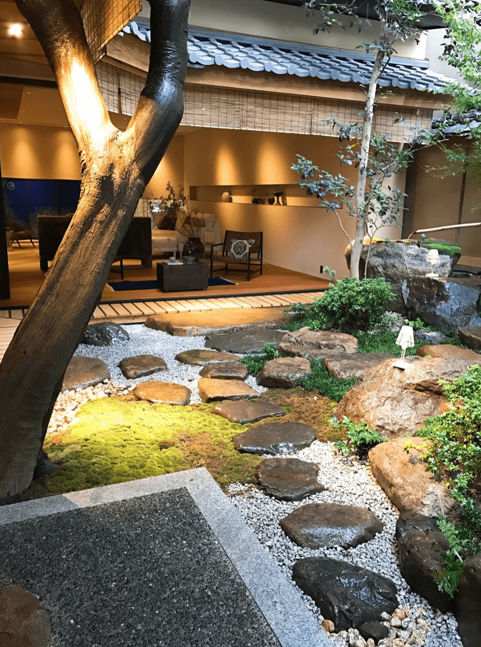 日本庭院 吃香 铺石子 而国内铺砖或浇水泥地 哪种设计更超前 民居
