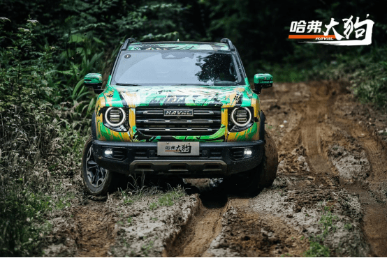 试驾哈弗大狗20t四驱两把锁透明底盘全路况从容应对