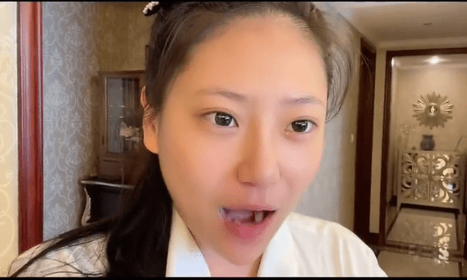 原创赵兮雪与七舅脑爷婚后素颜出镜小腹隆起被质疑怀孕激动否认我是