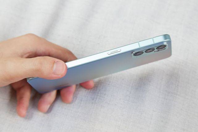 手机|外观天赋点满了？OPPO Reno6亮点全解读，2799到底值不值