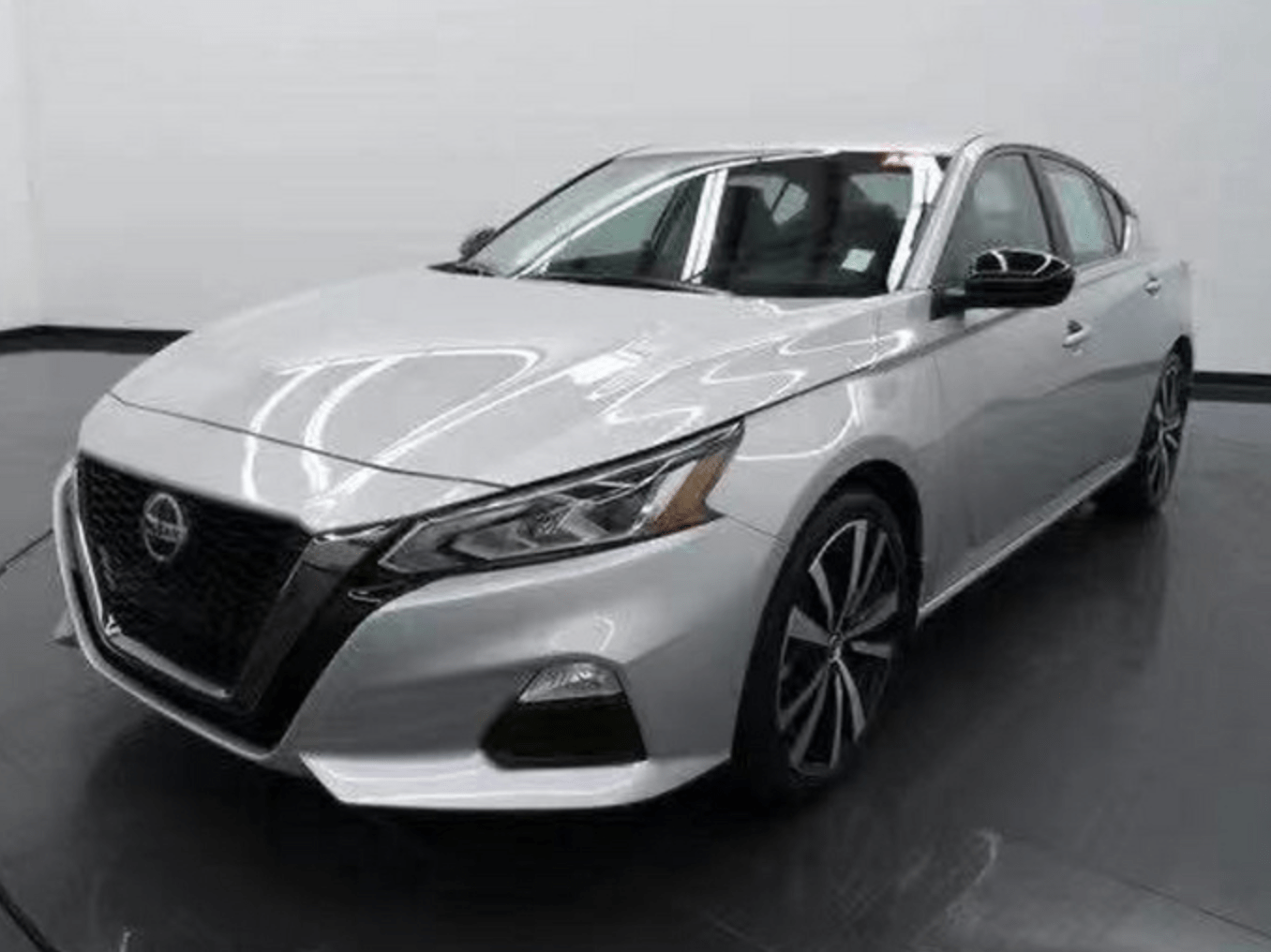 新款日产天籁实拍图曝光动力将搭载25l发动机