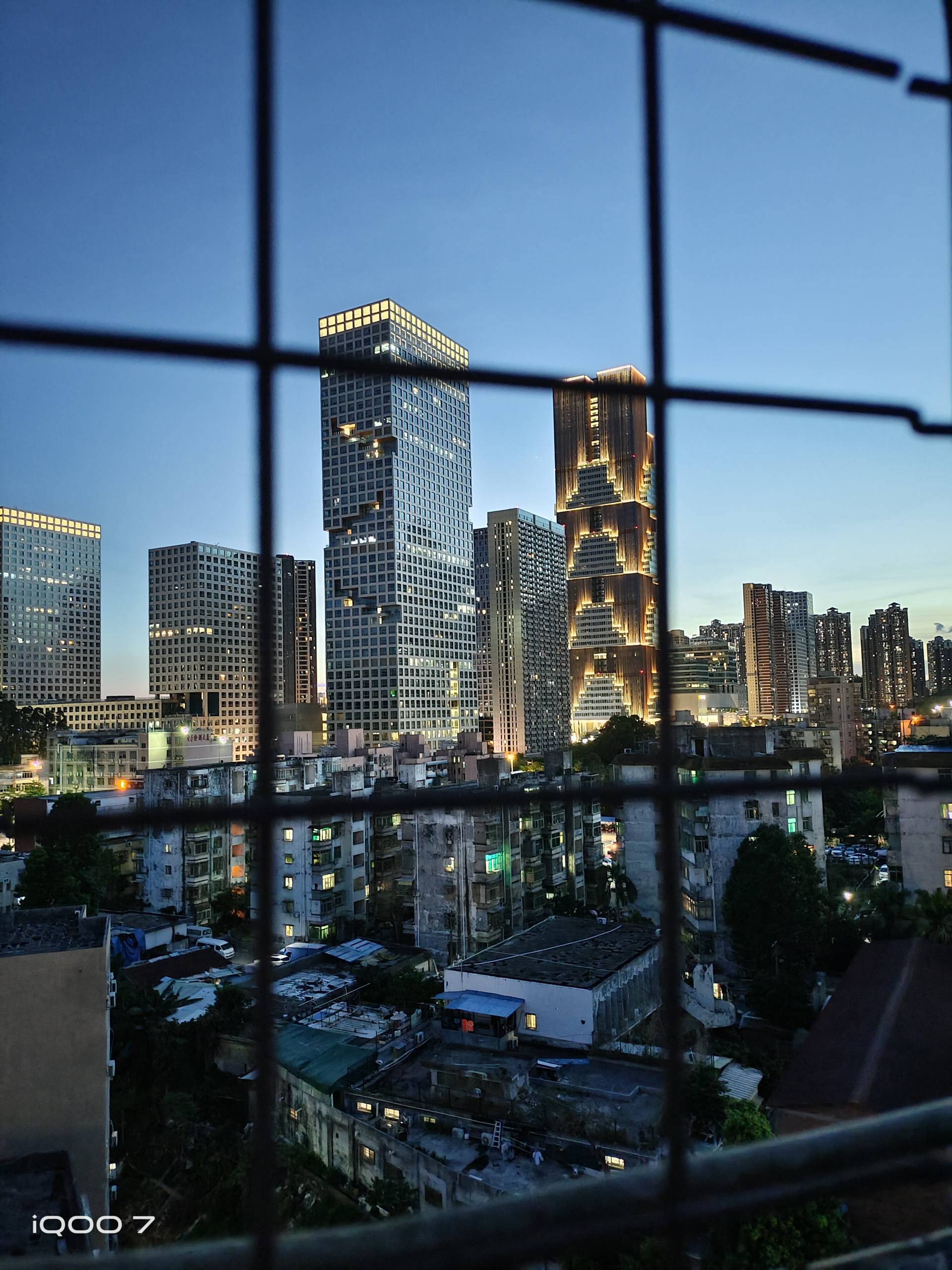 首选|三双配置领衔，iQOO 7综合体验成3K价位首选