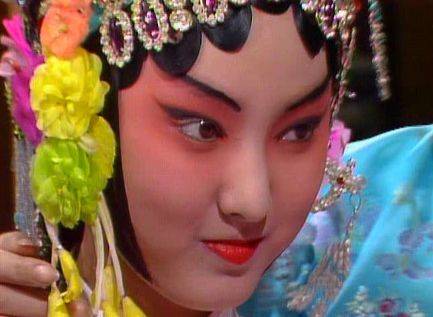 《红楼梦》梨香院里最出色的戏子龄官,她的结局究竟是怎样呢?_贾蔷