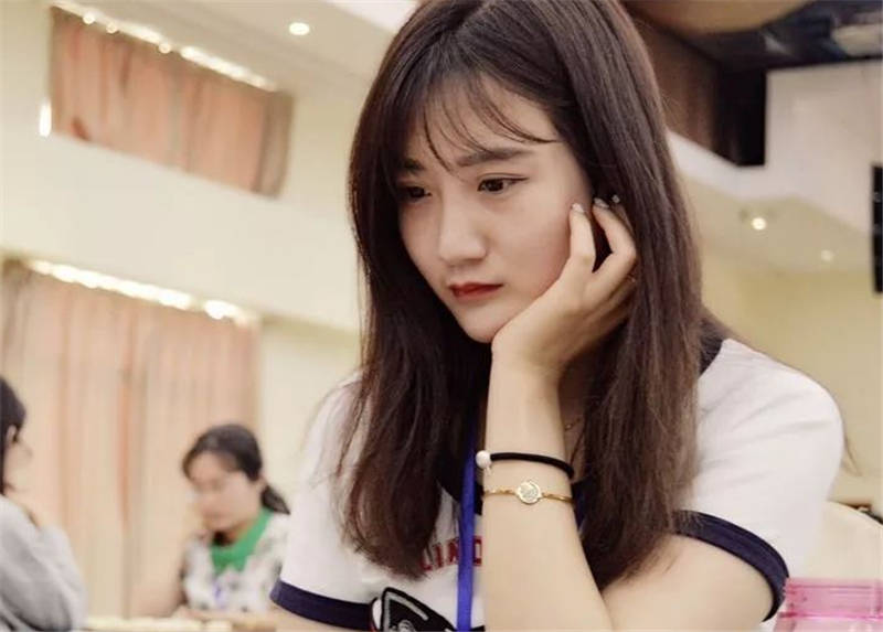 值得一提的是除了王天一之外,ks的象棋大师阵容也相当豪华,包括世界