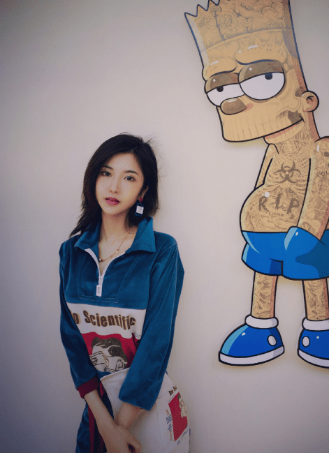 书香门第走出来的"双料状元",颜值颇高,人送外号清华最美校花_彭菲茗