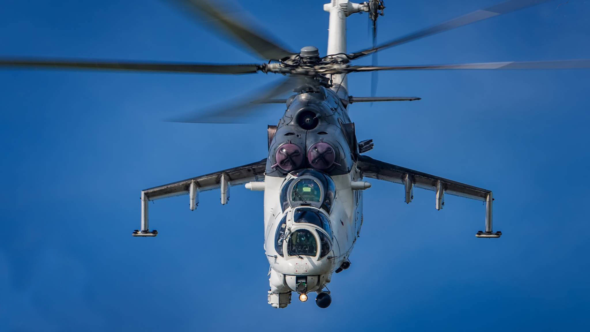 凶悍的"雌鹿"!俄天空钢铁的"飞行怪物",不愧是米-24武装直升机