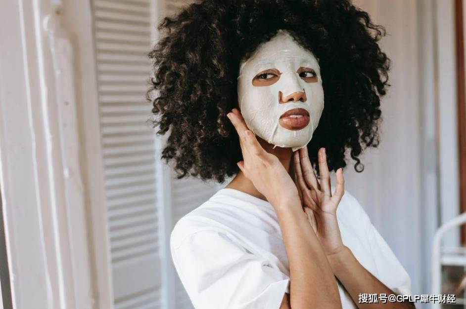 珀莱雅回应测评争议 美妆博主“打脸”致歉下架