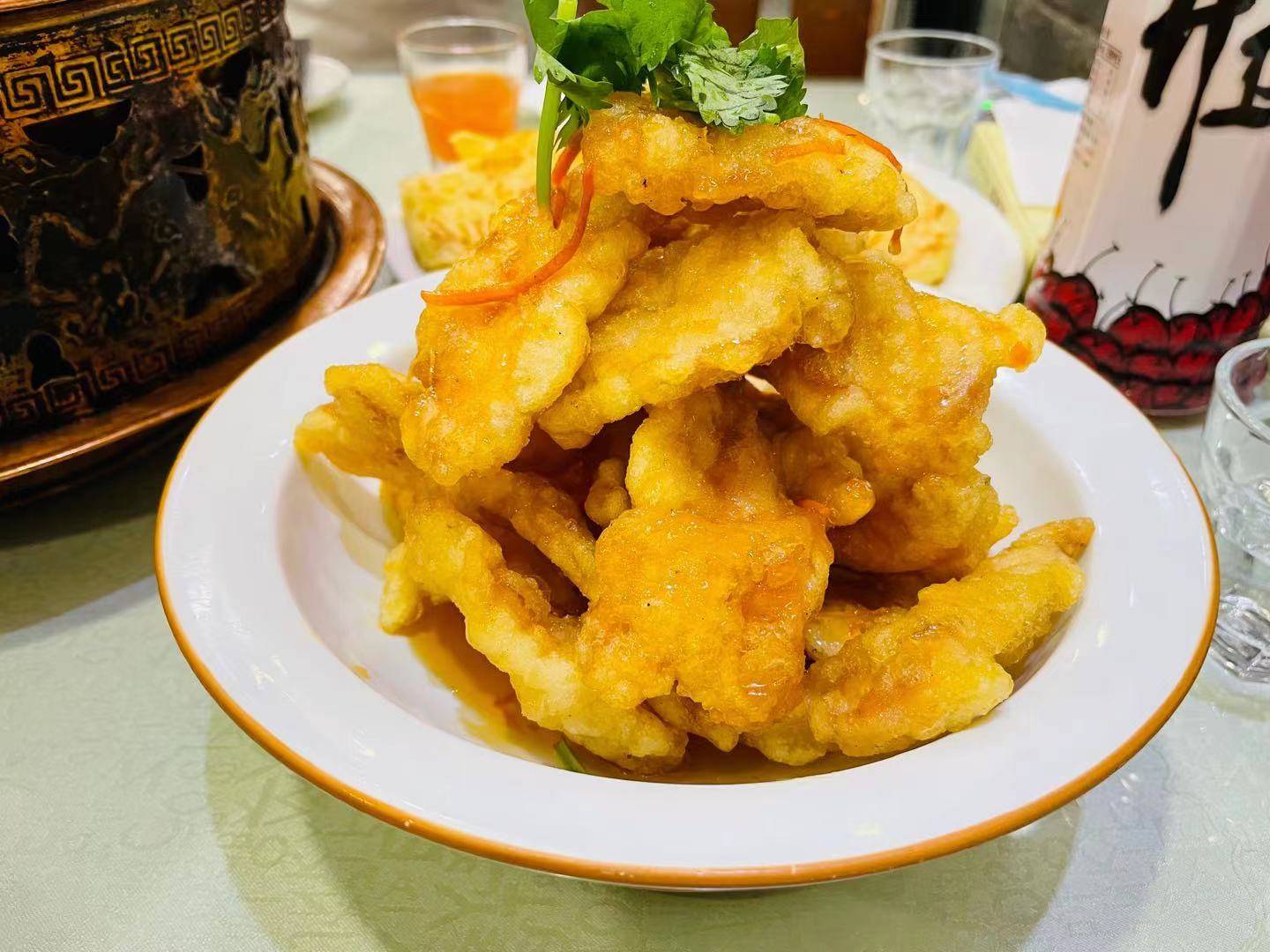 在哈尔滨有名的东北菜饭馆吃饭菜量大还好吃6个菜273元值吗