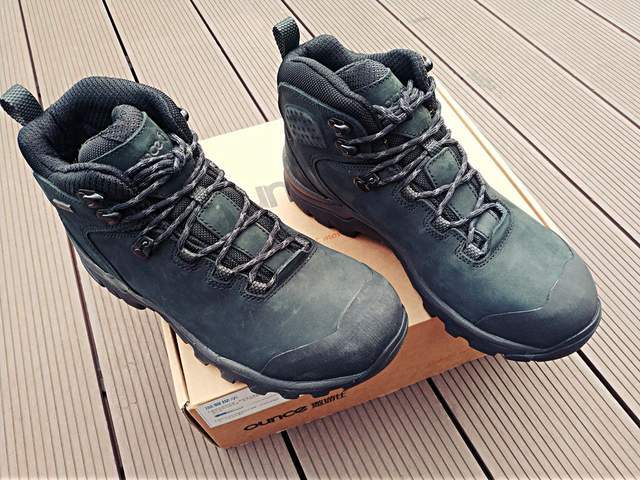 梦见系一个白色鞋带但断了最后还是系上了,探索梦境背后的深层含义 梦见系一个白色鞋带但断了最后还是系上了,探索梦境背后的深层含义