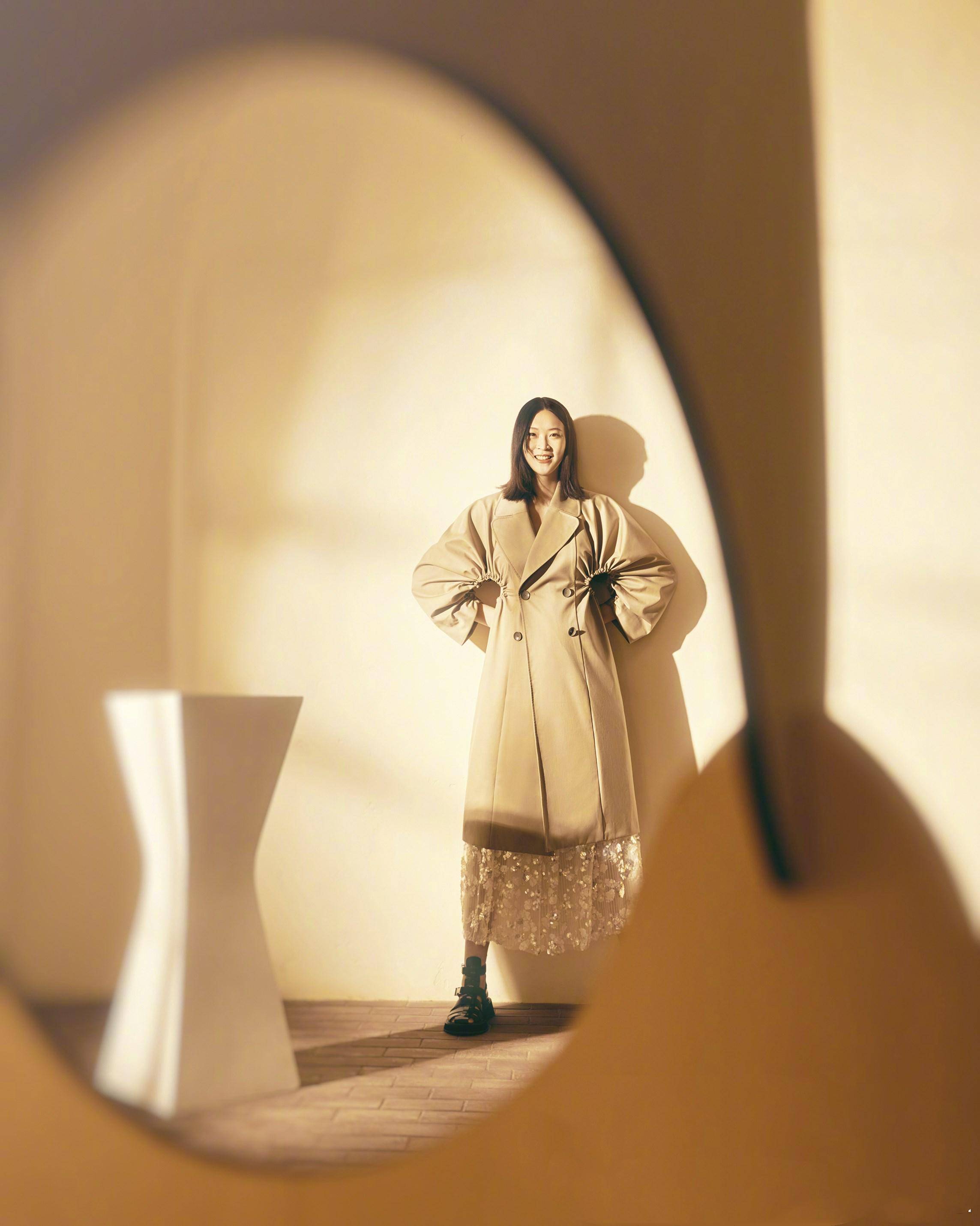 女排名将惠若琪官宣产女!与家人合拍难掩好气色,女儿模样像妈妈