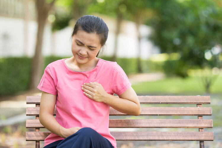 原创夏天太闷热能不能不穿内衣了事关女人的健康不妨看看