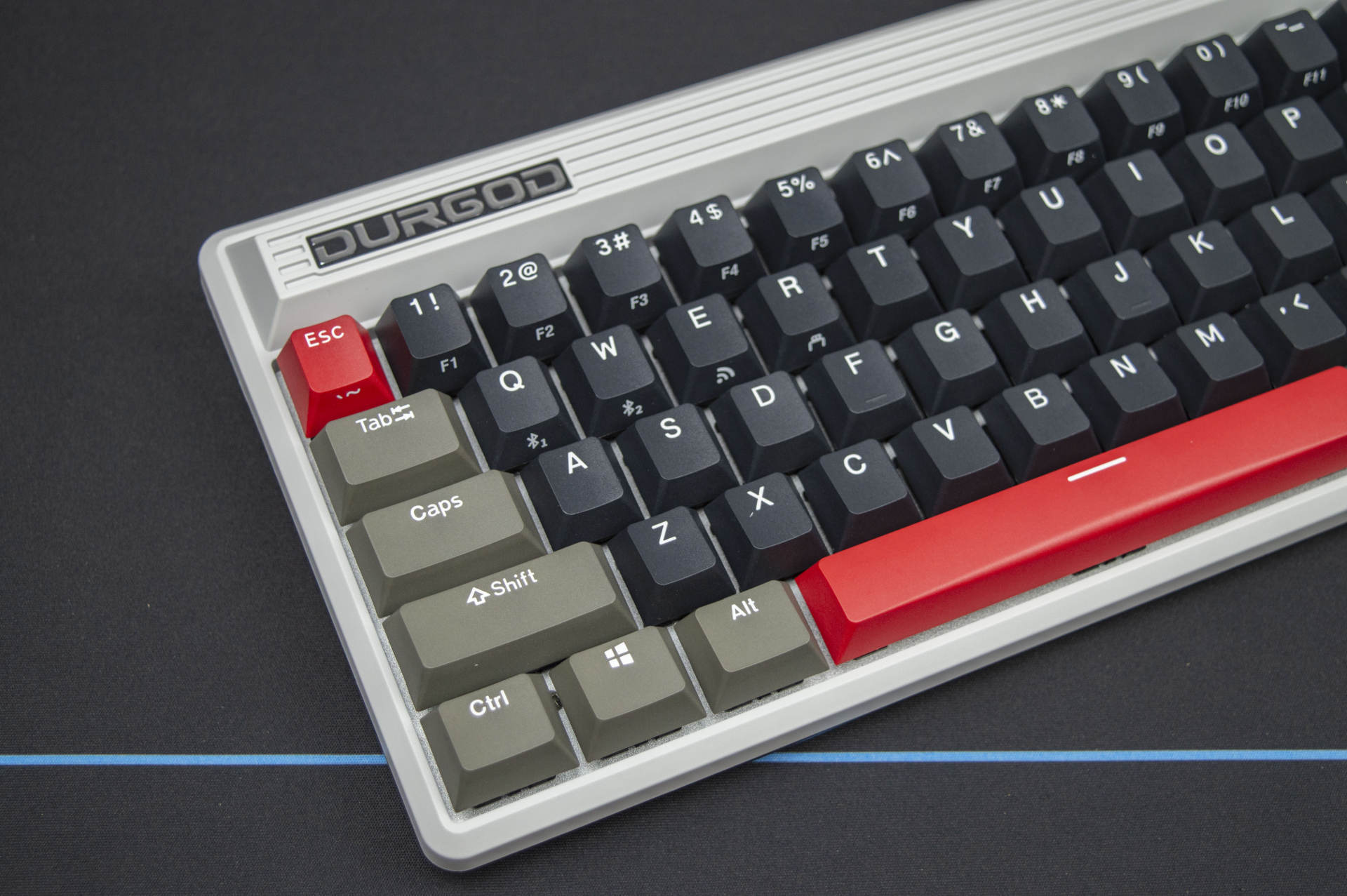 低调百搭,顺滑稳定:杜伽fusion无线复古机械键盘开箱