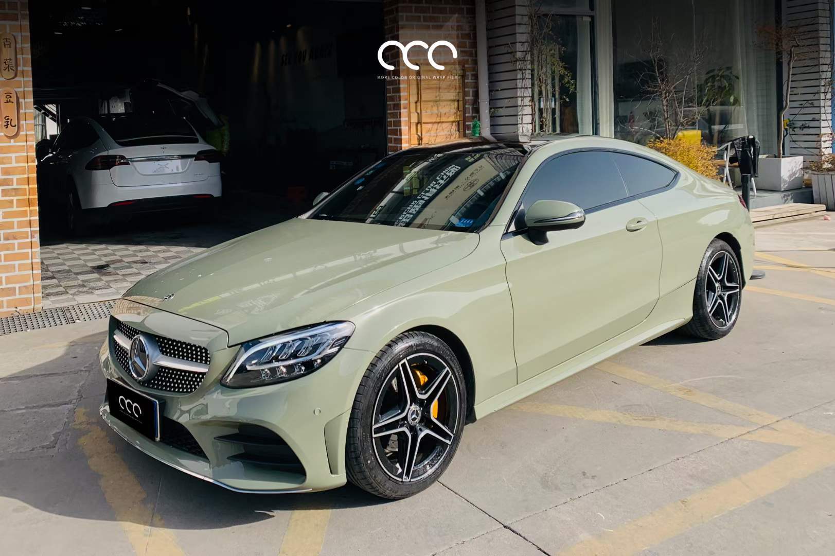 奔驰全车贴膜mcwrap漫彩改色膜超亮pet卡其绿