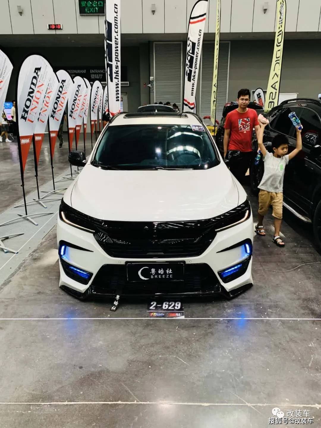 再加10万块本田皓影也很帅自己开模做套件玩姿态