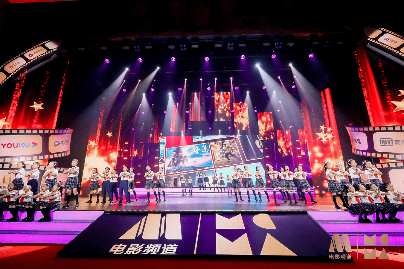 歌唱家谢名受邀参加上海国际电影节《唱支山歌给党听》献礼建党百年(图2)