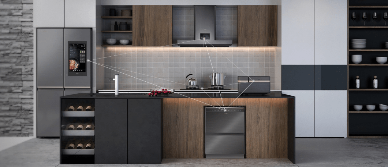 美的美居满足大家对智慧家的所有幻想贴身管家随心所