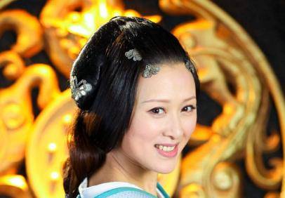 她因苦情角色走红,39岁生下女儿,如今48岁仍然很年轻!_白珊