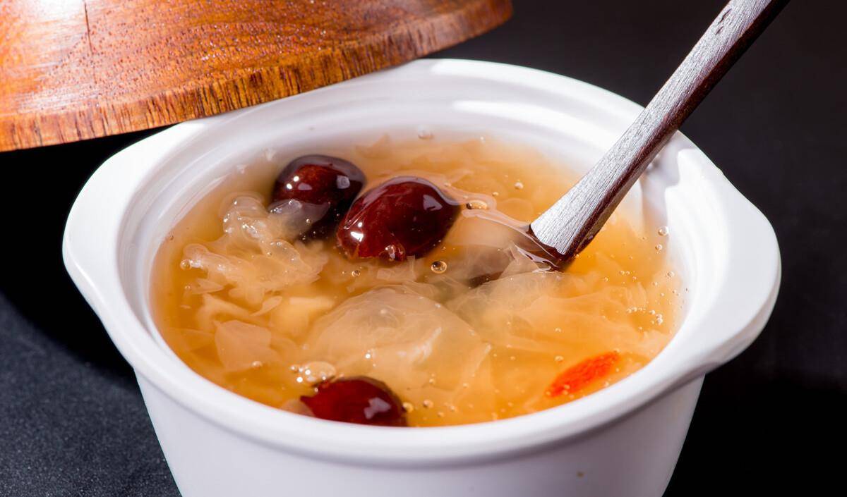 为什么银耳煮出来有股味道 c508cb5f8e974d28b3fe0f62849303cd.jpeg