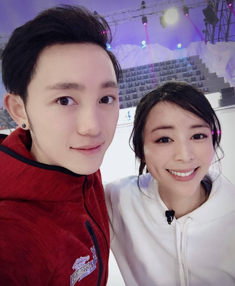 又爆出"大丑闻",花样滑冰教练婚内出轨,如今妻子曝光证据_相光耀