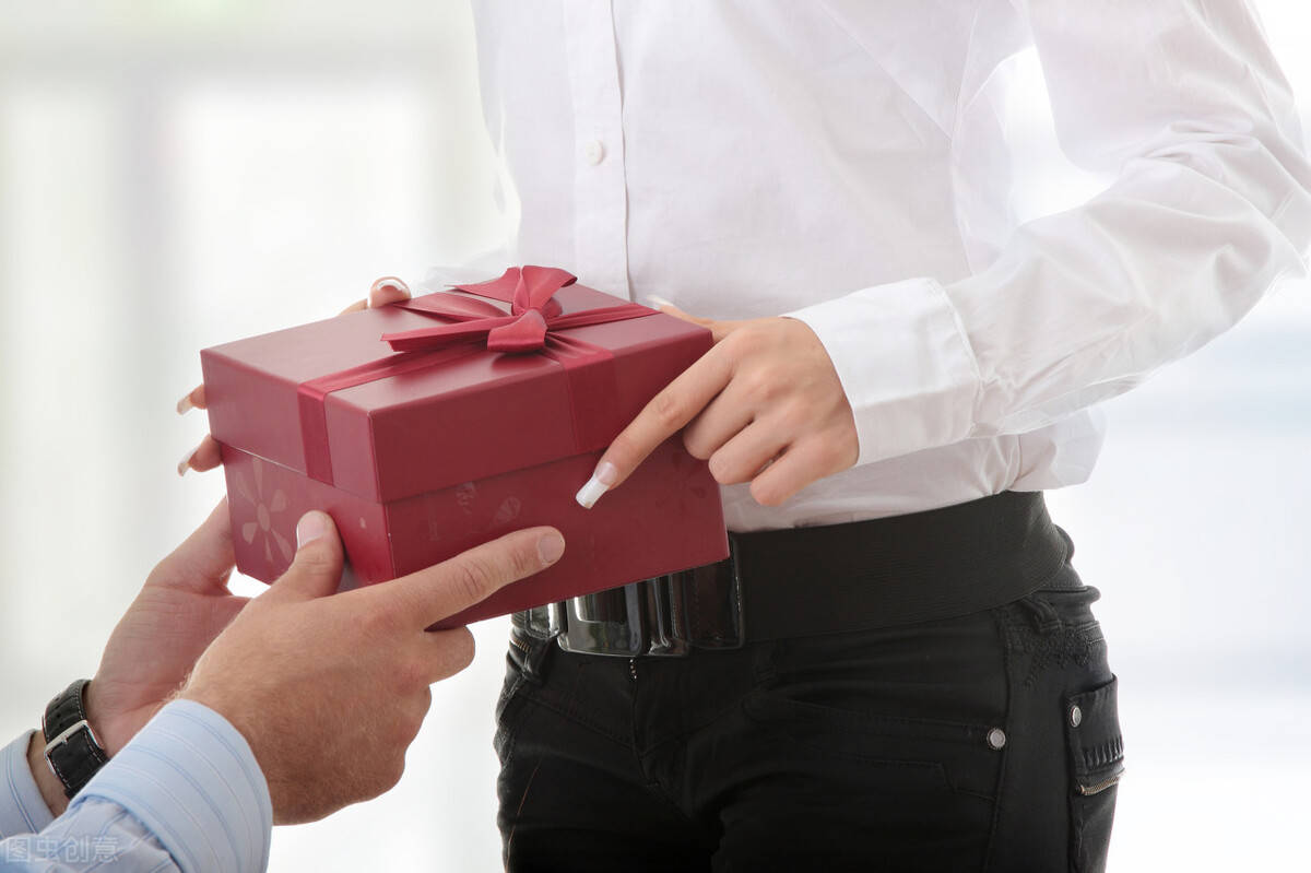 原创很多人送了一辈子也不知道送礼的讲究有哪些