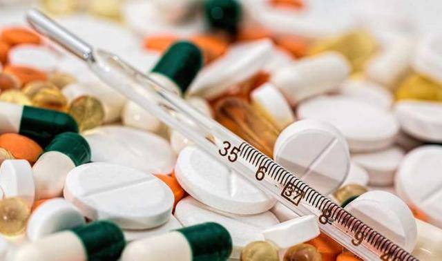 大便|肠道出现异常，身体不会静悄悄，3个表现早发现，别拖别大意