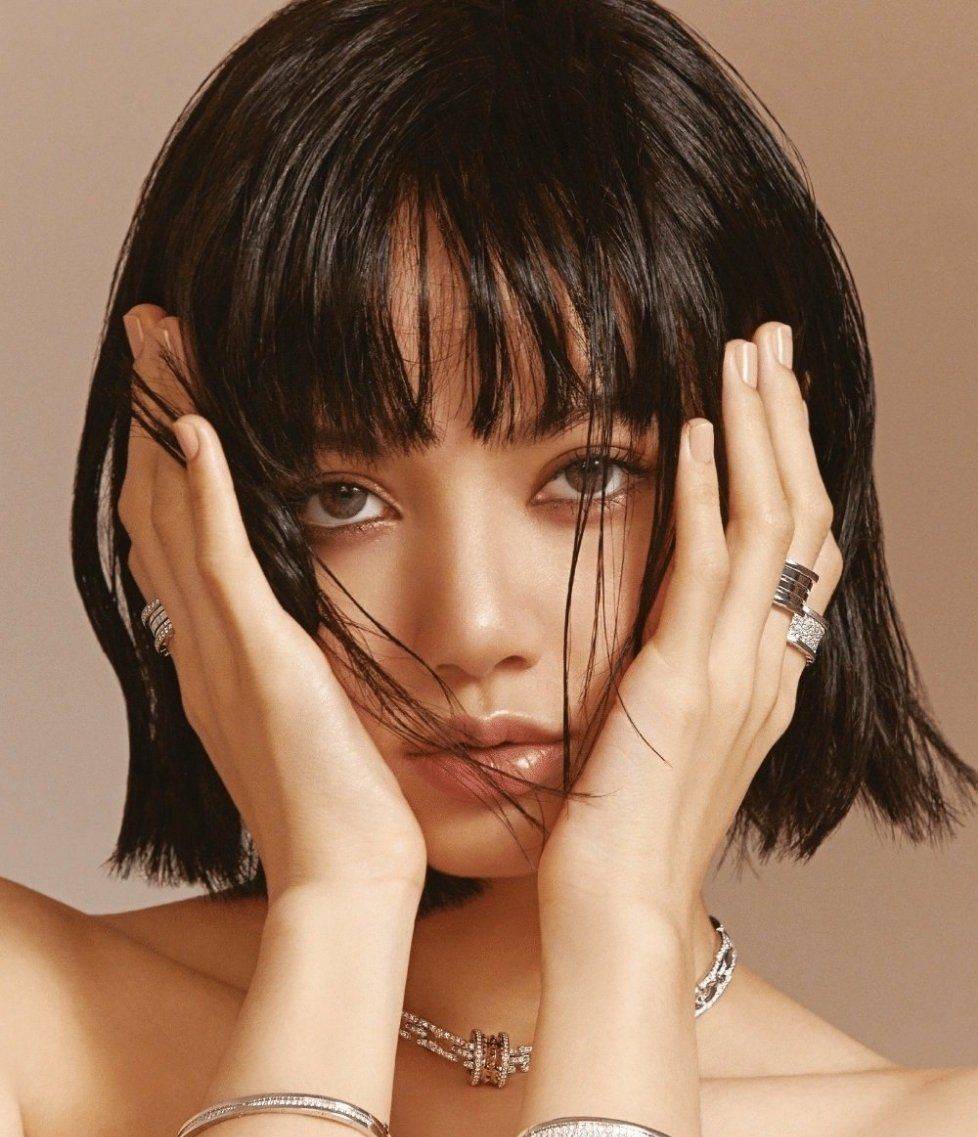 中国|Lisa的怼脸拍，拍出了高级感觉，这么美的女生真令人心动呀！