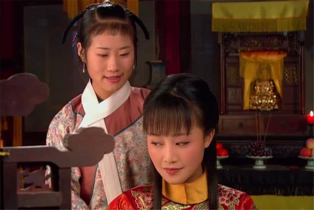 为防止浣碧有孕,甄嬛一共送了3套嫁妆给她,成全只是说说而已